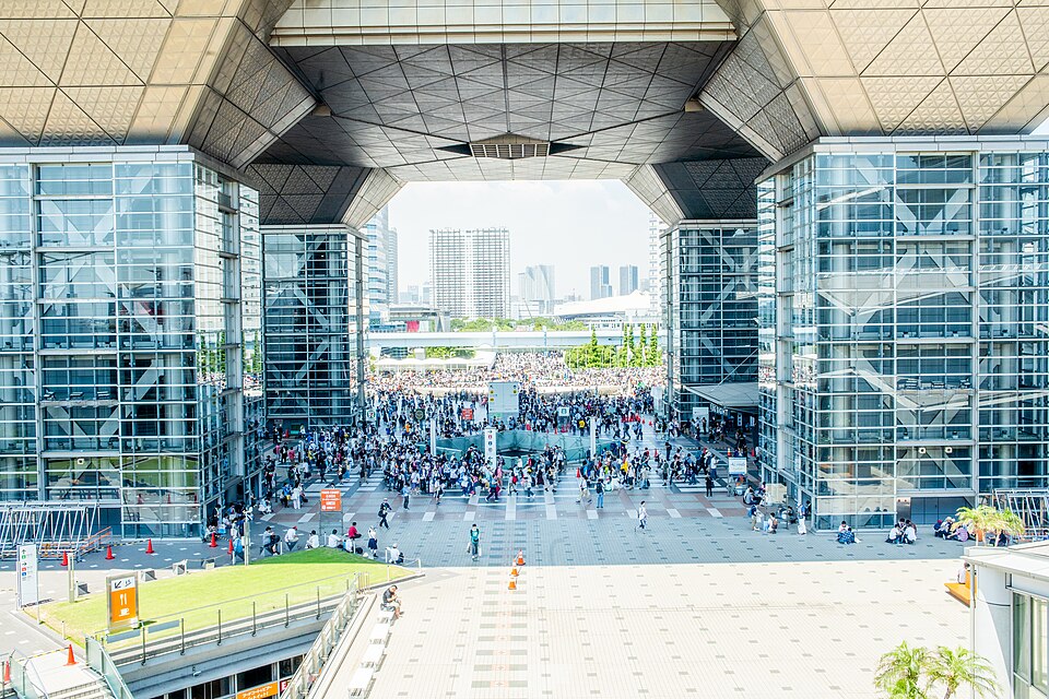 Comic Market 96 day 1 crowd, Tokyo Big Sight, 9 Aug 2019